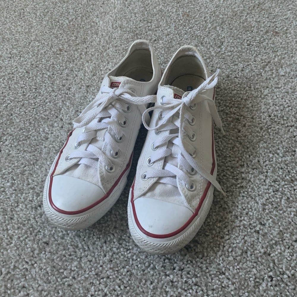 White converse - Picture 2 of 6